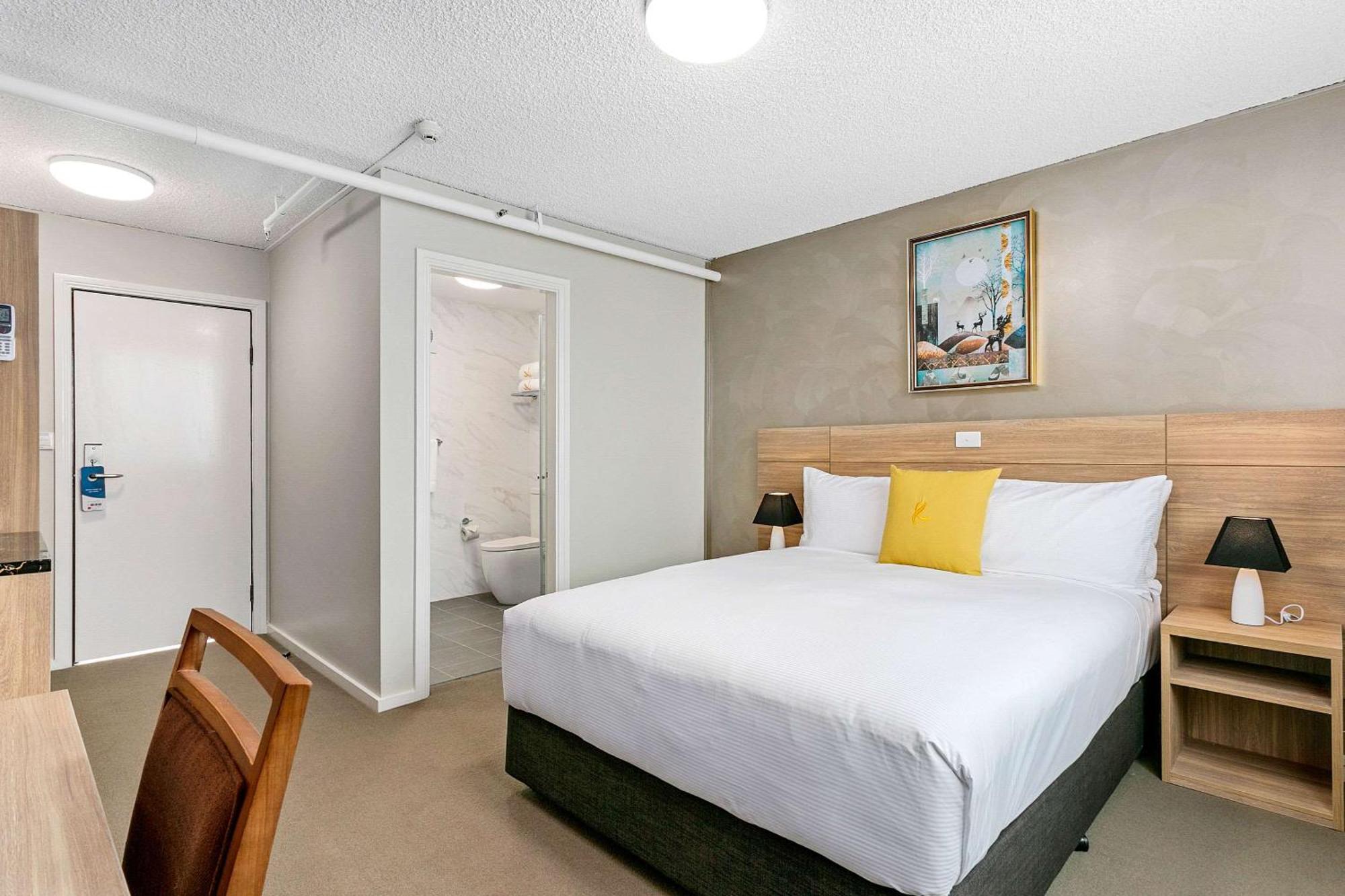 Quality Inn Sunshine Haberfield Sydney Exterior photo